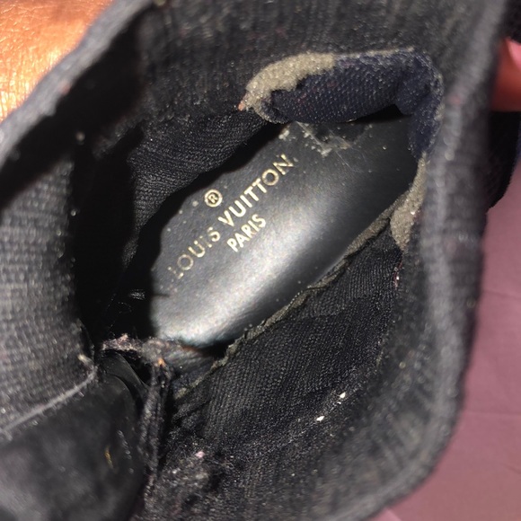 Authentic Louis Vuitton shoes - Picture 2 of 3